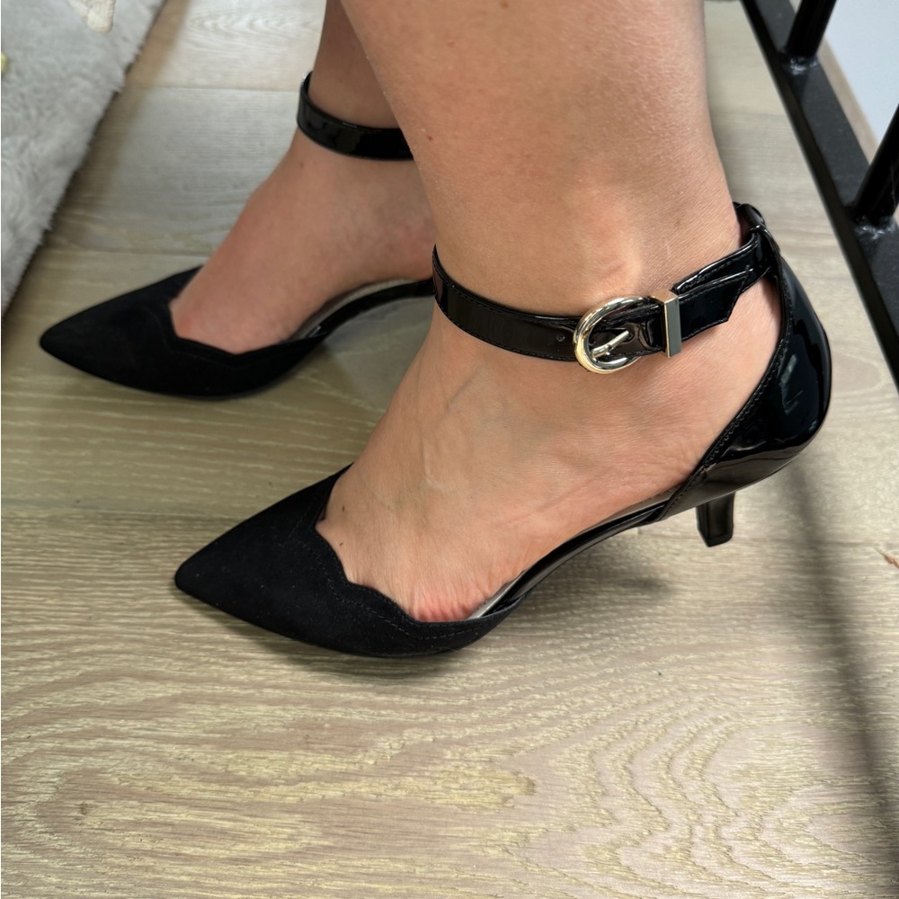 Anne Klein heels size 9